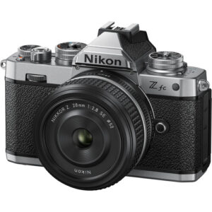 NIKON ZFC KIT (NIKKOR Z 28MM F2.8) (SE) SILVER